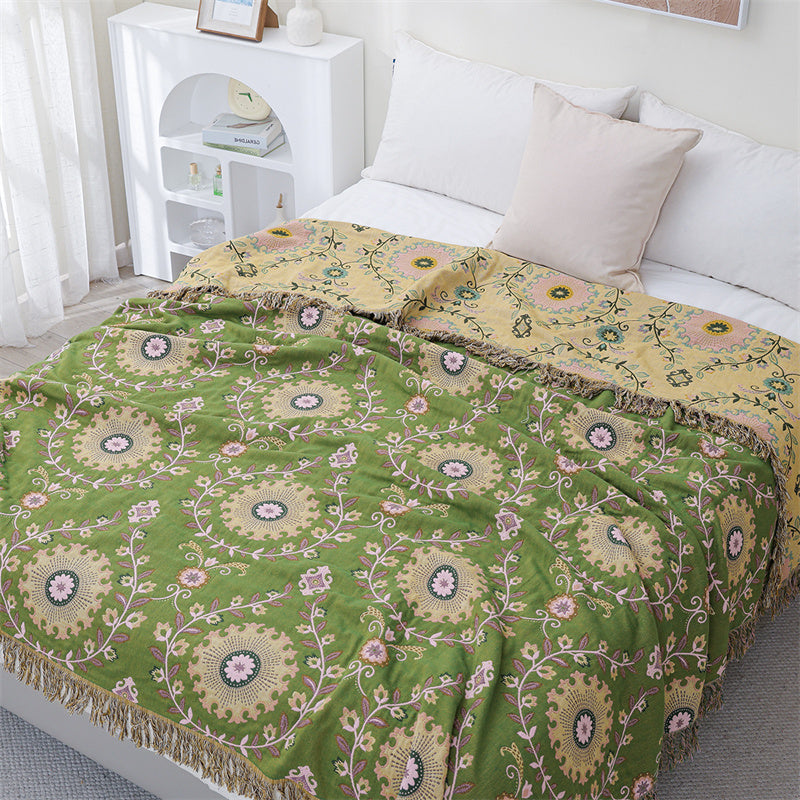 Reversible Cotton Gauze Blanket - Floral Boho Design with Tassels